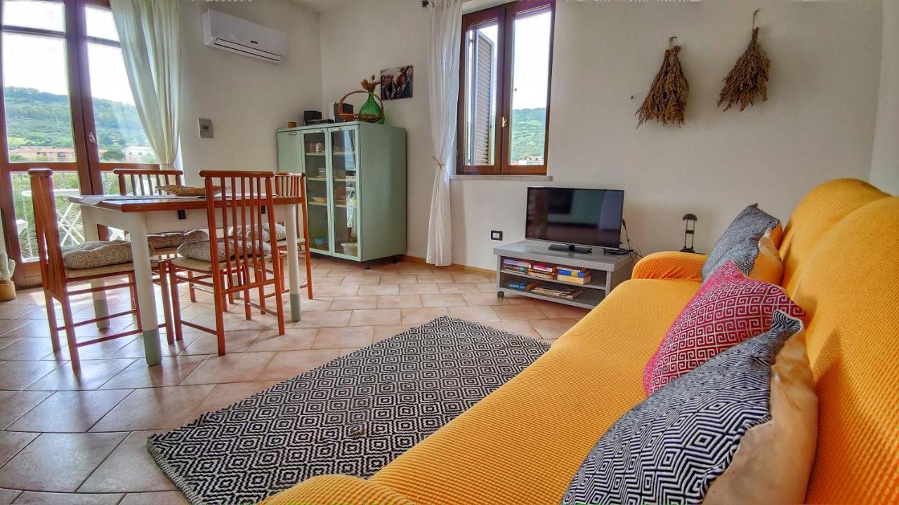 Temo River House Romantic Balcony And Peaceful Retreat In The Heart Of Bosa Buitenkant foto