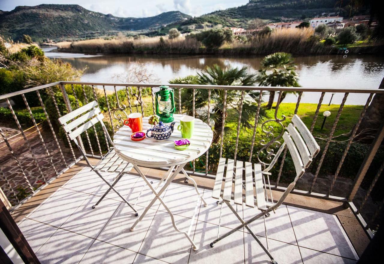 Temo River House Romantic Balcony And Peaceful Retreat In The Heart Of Bosa Buitenkant foto